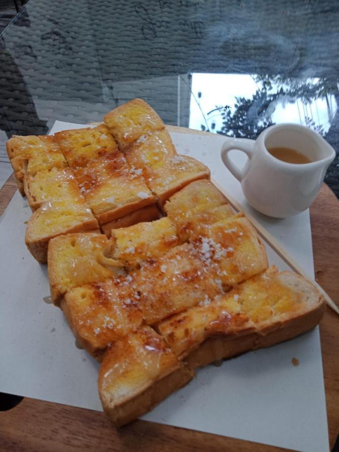 Jindabyne Cafe & Hostel Chiang Mai Esterno foto