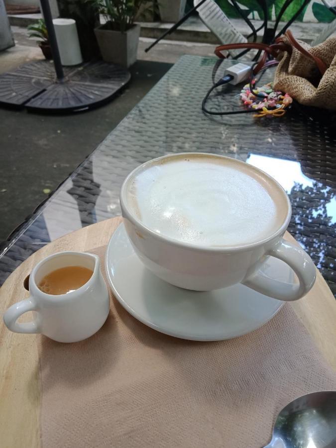 Jindabyne Cafe & Hostel Chiang Mai Esterno foto